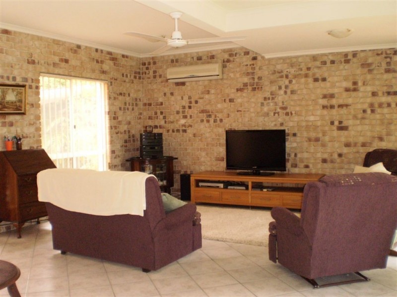 28 Ardel Place, Sandstone Point QLD 4511