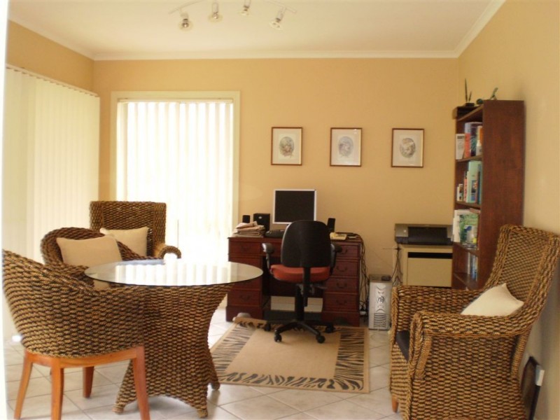 28 Ardel Place, Sandstone Point QLD 4511