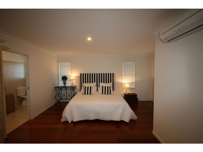 Sandstone Point QLD 4511