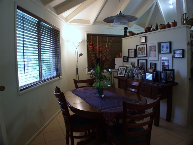 26 Dianthus Avenue, Banksia Beach QLD 4507