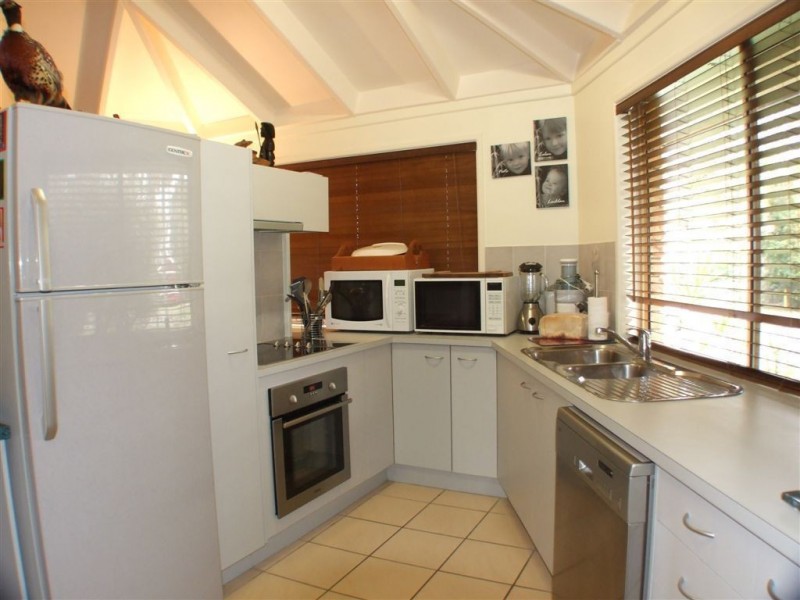 26 Dianthus Avenue, Banksia Beach QLD 4507