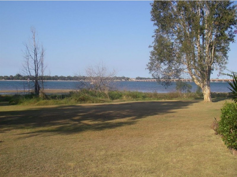 Sandstone Point QLD 4511