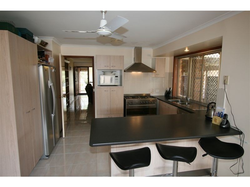 2 Dylan Court, Sandstone Point QLD 4511
