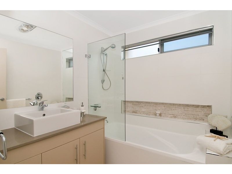 2/54 Banya Street, Bongaree QLD 4507