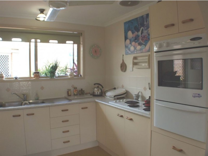 22 Lachlan Crescent, Sandstone Point QLD 4511