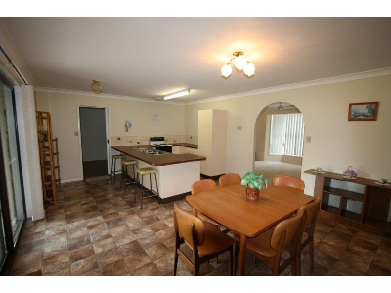 12 Burrawong Avenue, Bongaree QLD 4507