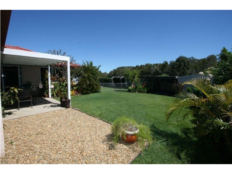 40 Perch Cct, Sandstone Point QLD 4511