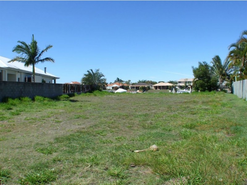 21 Dugong Cres, Banksia Beach QLD 4507