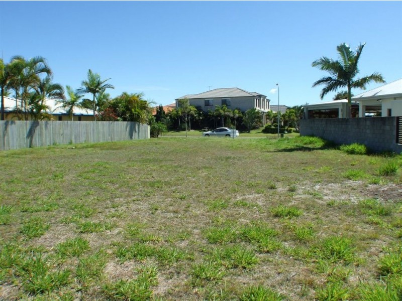 21 Dugong Cres, Banksia Beach QLD 4507