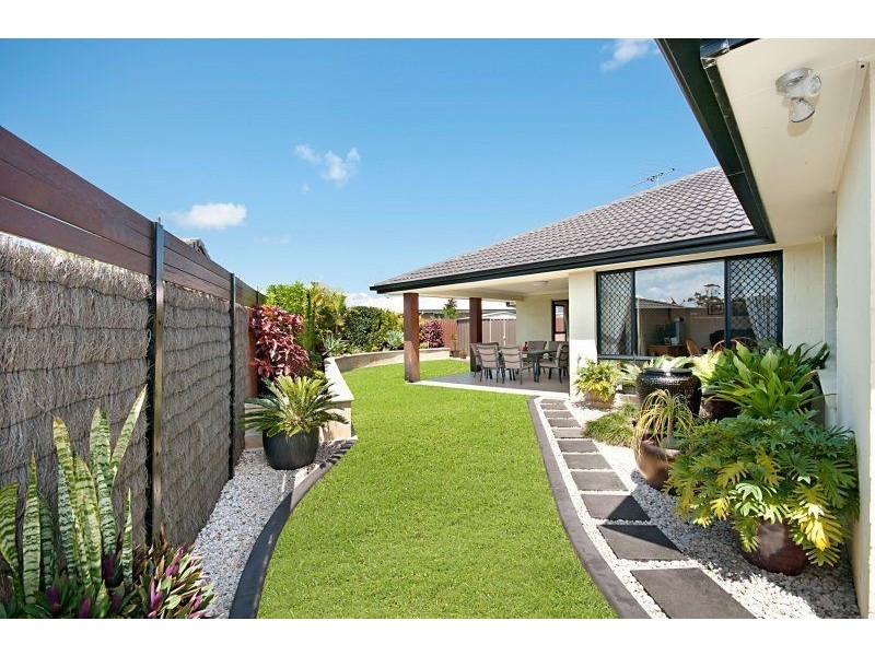 Sandstone Point QLD 4511