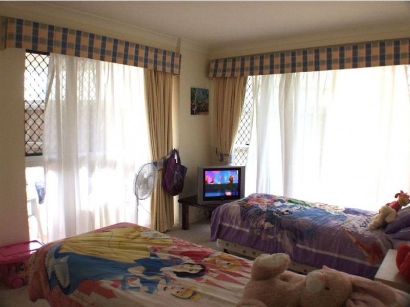 1/5 Links Court, Woorim QLD 4507