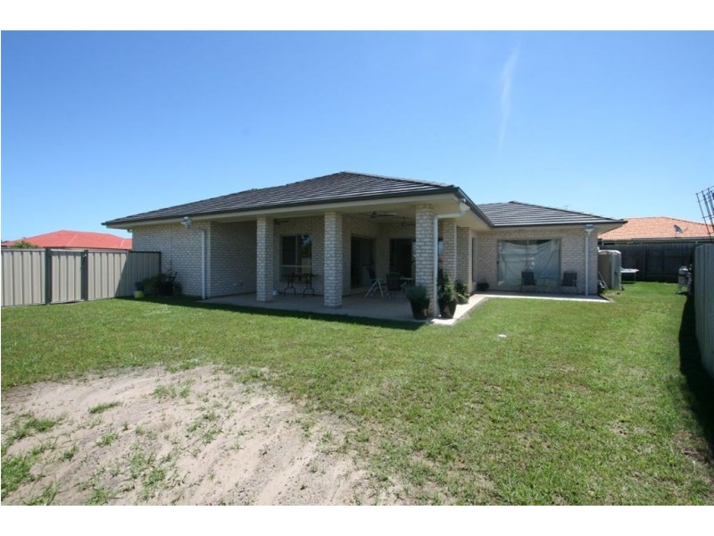 Sandstone Point QLD 4511