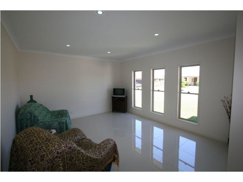 Sandstone Point QLD 4511