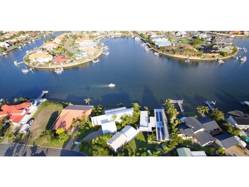 19 Norrland Cres, Banksia Beach QLD 4507