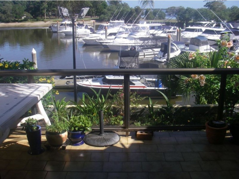 Sandstone Point QLD 4511