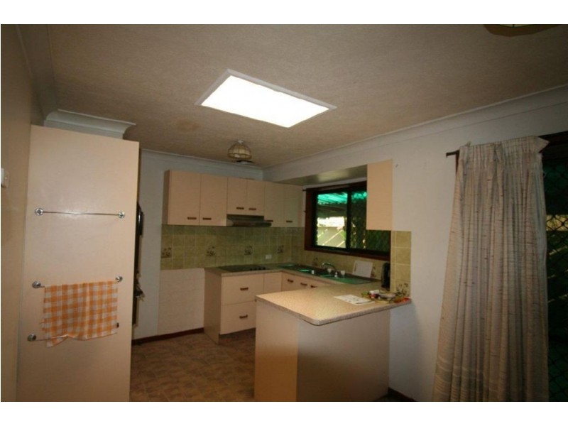 32 Phoenix Ave, Bongaree QLD 4507