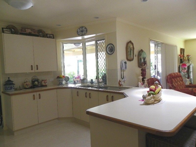 56 Lachlan Cres, Sandstone Point QLD 4511