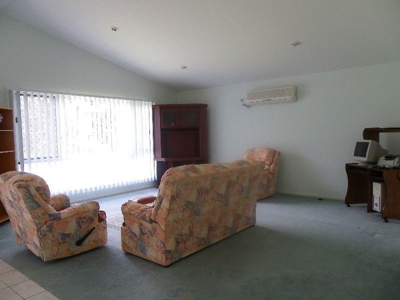 304 Meditteranean Dr, Bongaree QLD 4507