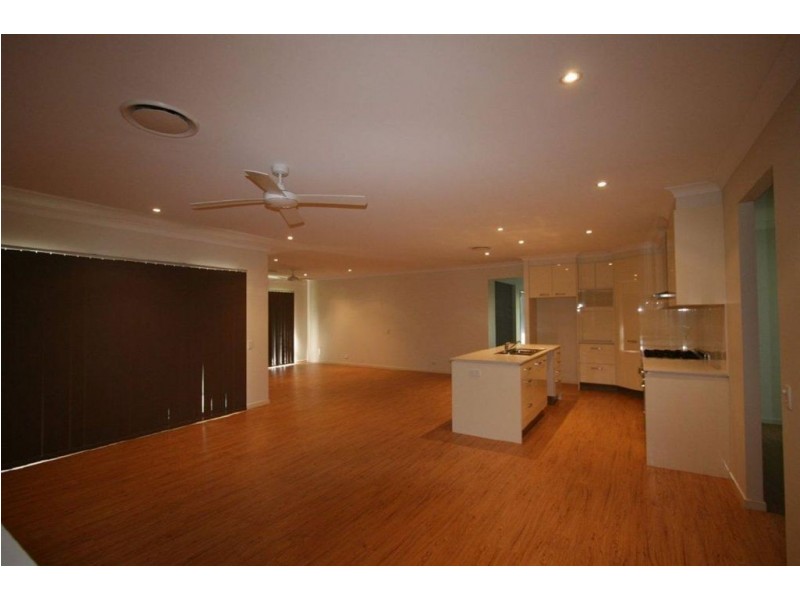 58 Wrenaus Way, Ningi QLD 4511