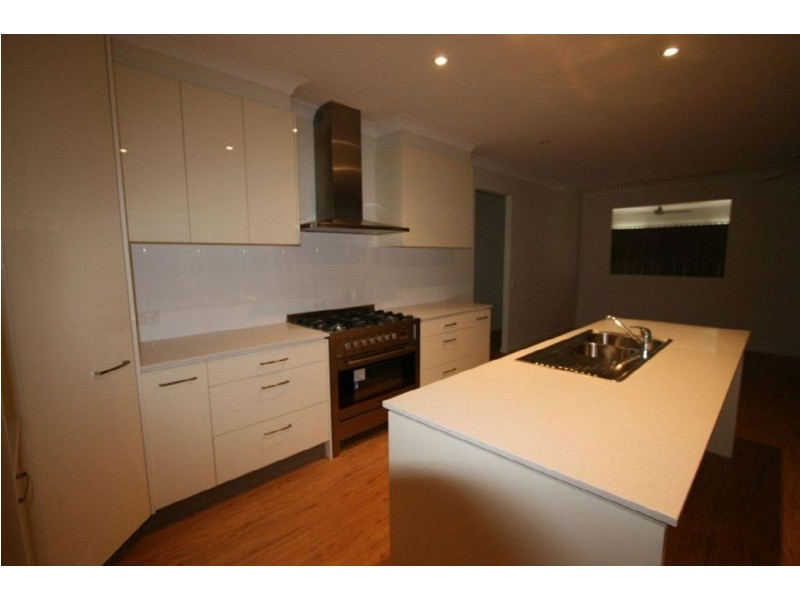 58 Wrenaus Way, Ningi QLD 4511