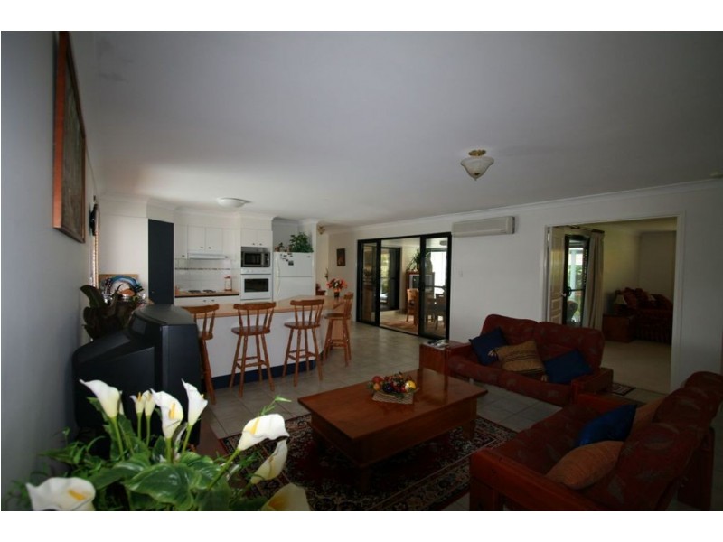 5 Albatross Court, Banksia Beach QLD 4507