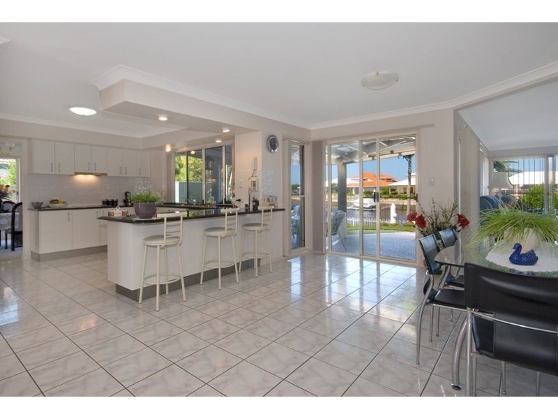 31 Bowsprit Cr, Banksia Beach QLD 4507