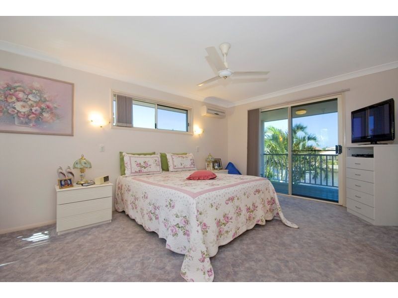 31 Bowsprit Cr, Banksia Beach QLD 4507