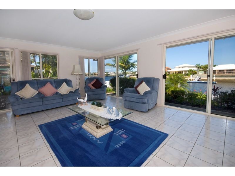 31 Bowsprit Cr, Banksia Beach QLD 4507