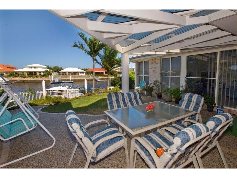 31 Bowsprit Cr, Banksia Beach QLD 4507