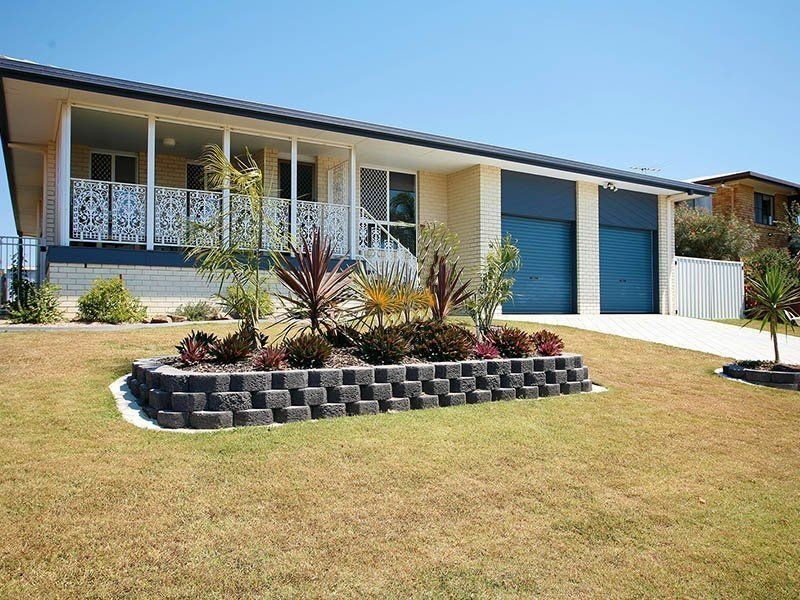 74 Bestmann Rd, Sandstone Point QLD 4511