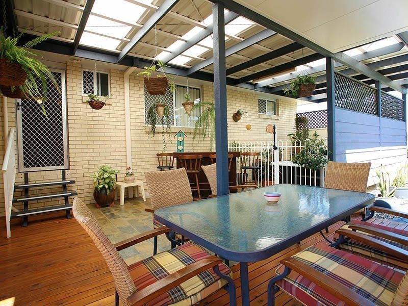 74 Bestmann Rd, Sandstone Point QLD 4511