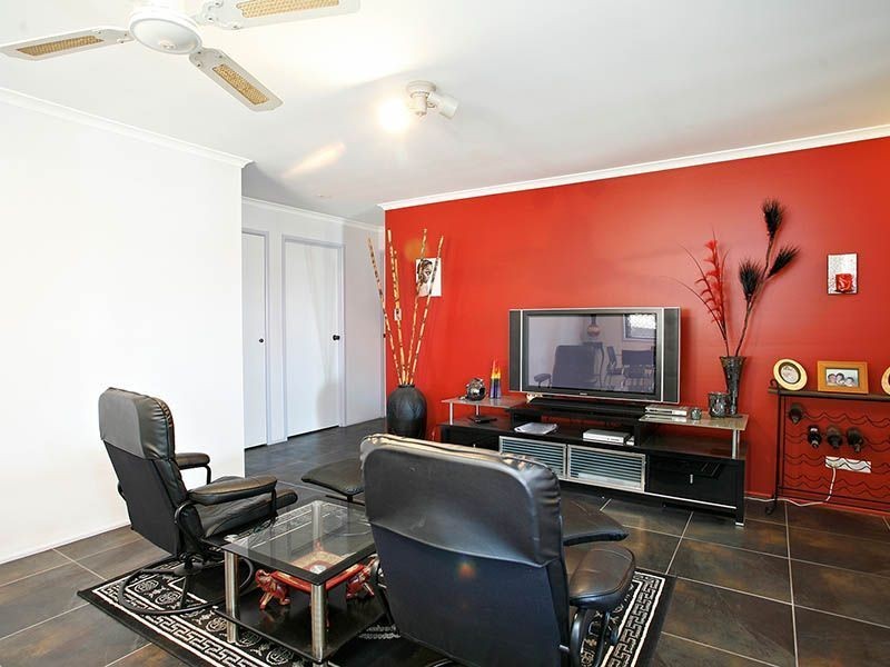 74 Bestmann Rd, Sandstone Point QLD 4511