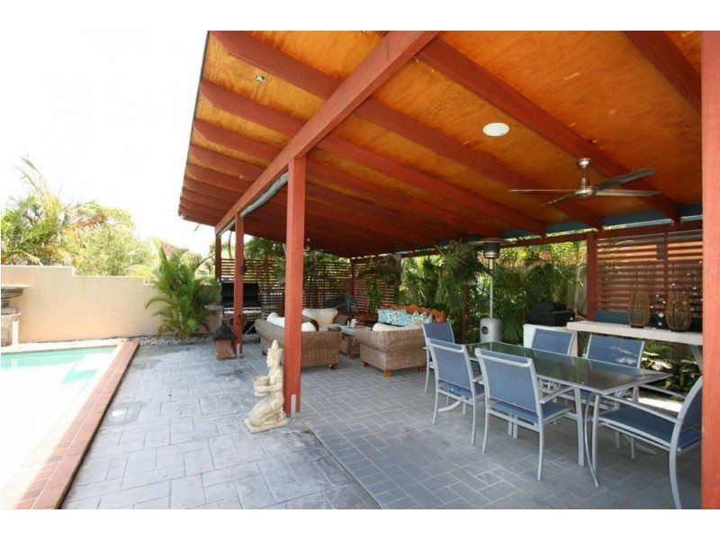63 Cosmos Avenue, Banksia Beach QLD 4507