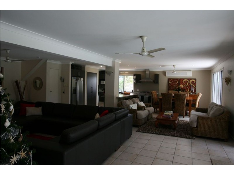63 Cosmos Avenue, Banksia Beach QLD 4507