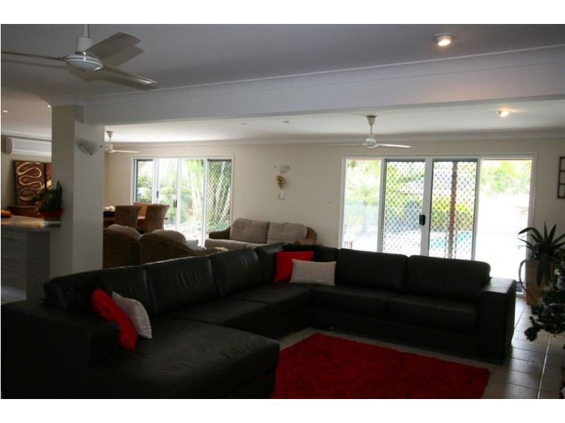 63 Cosmos Avenue, Banksia Beach QLD 4507