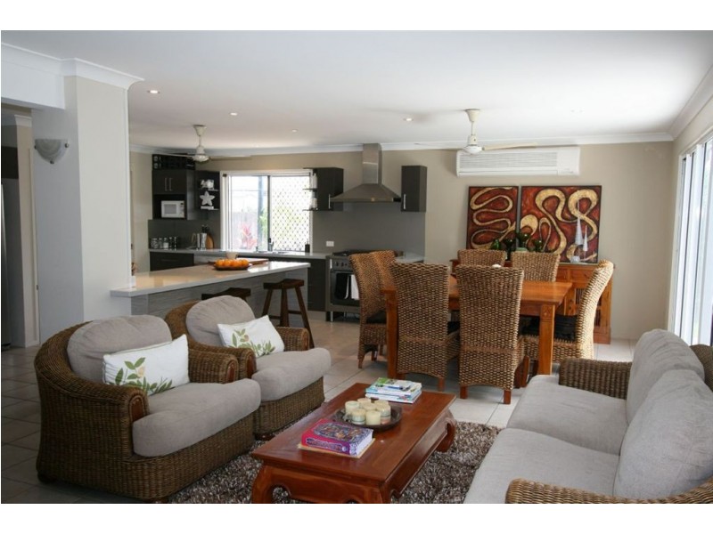 63 Cosmos Avenue, Banksia Beach QLD 4507