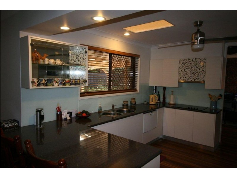 2 Watson Street, Bongaree QLD 4507