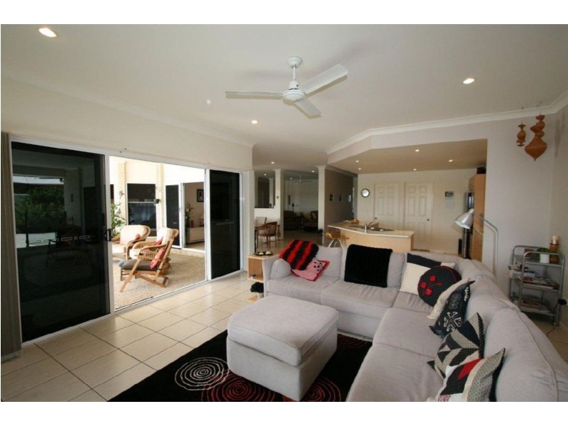 15 Alstonia Ct, Bongaree QLD 4507