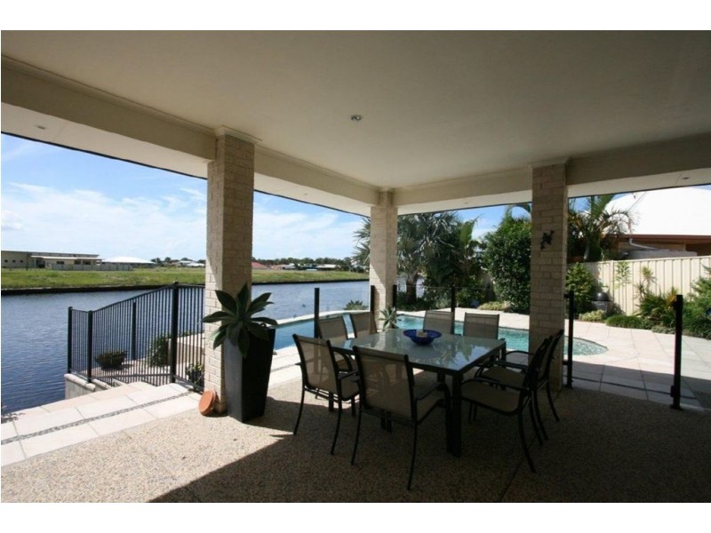 15 Alstonia Ct, Bongaree QLD 4507