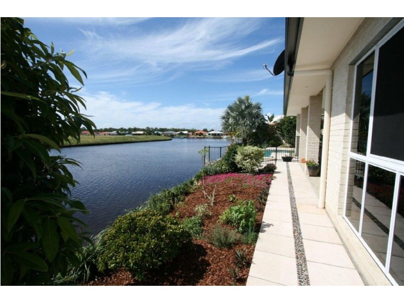 15 Alstonia Ct, Bongaree QLD 4507