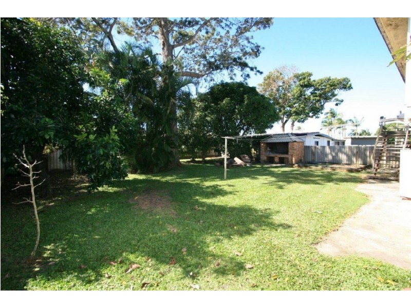 27 Gidya Avenue, Bongaree QLD 4507
