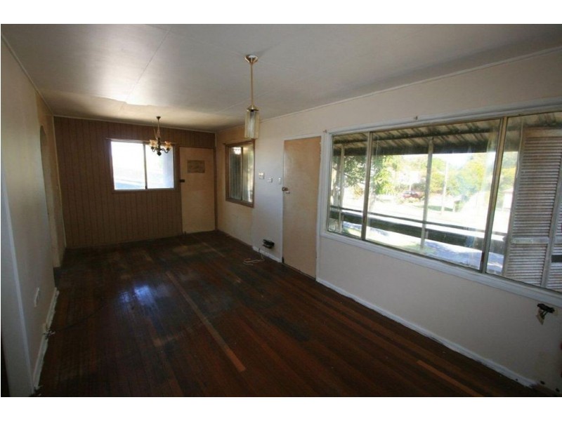 27 Gidya Avenue, Bongaree QLD 4507