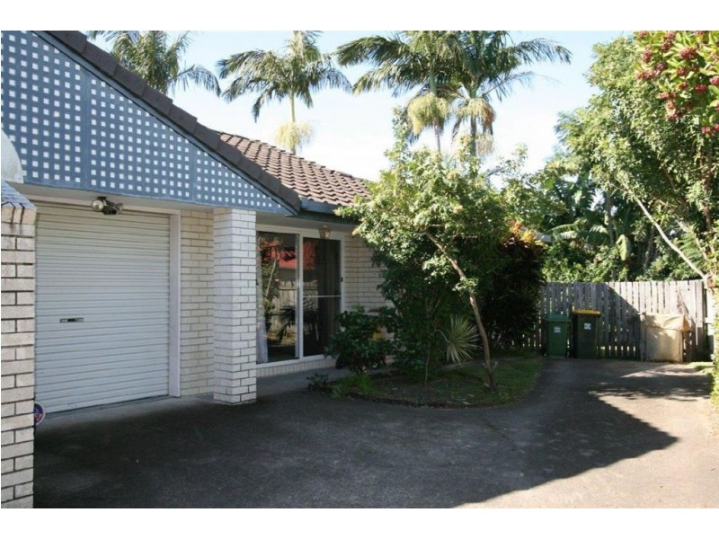 2/6 Skiff Court, Banksia Beach QLD 4507