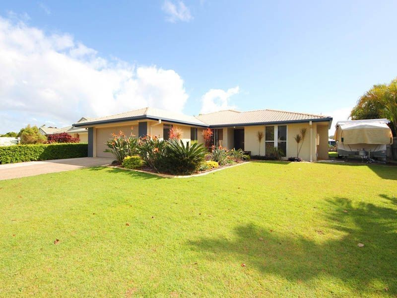 10 Trimaran Court, Banksia Beach QLD 4507