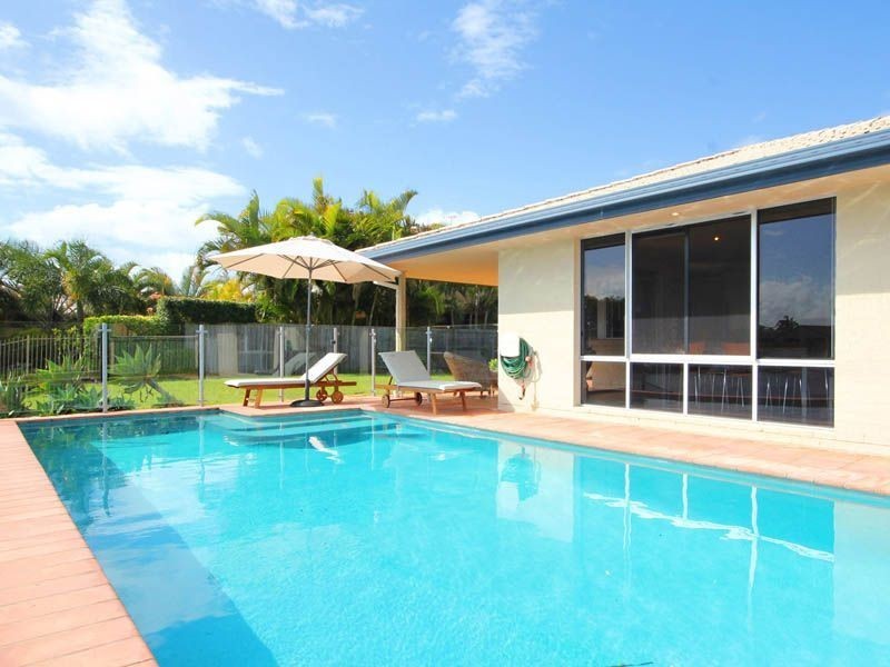 10 Trimaran Court, Banksia Beach QLD 4507