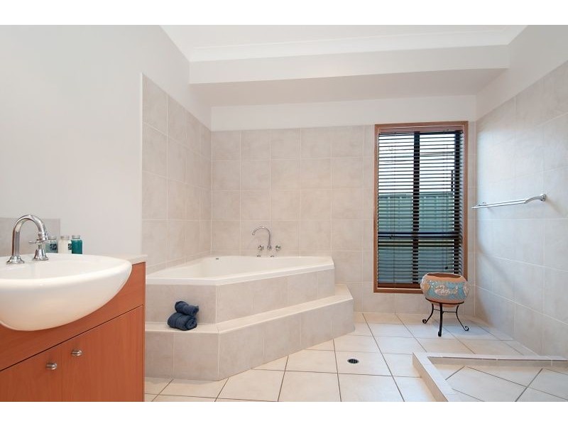 21 Protea Drive, Bongaree QLD 4507