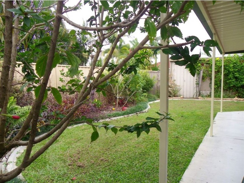 25 Cosmos Ave, Banksia Beach QLD 4507