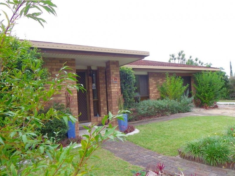25 Cosmos Ave, Banksia Beach QLD 4507