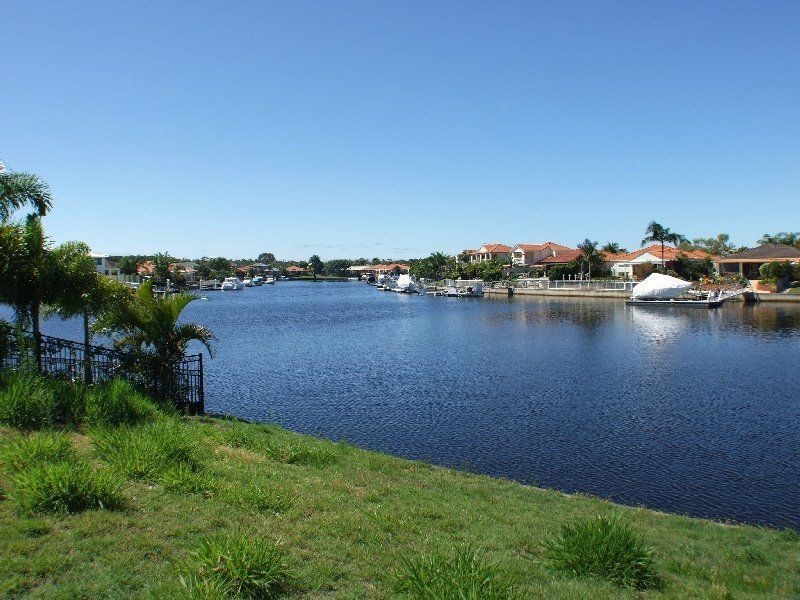 21 Dugong Cres, Banksia Beach QLD 4507