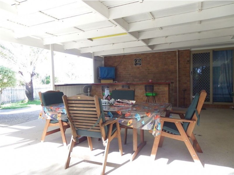 9 Bernborough Way, Ningi QLD 4511